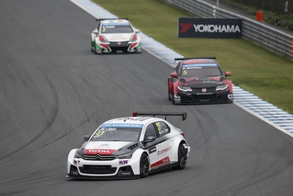  ▲2015 WTCC 일본 대회 시트로엥 팀(사진제공= 한불모터스) 