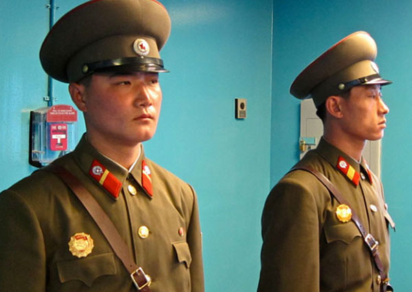 북한 군인
