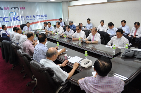 한국교회연합이 지난 4일 낮 제5-6차 임원회를 열고, 현안들을 논의했다.