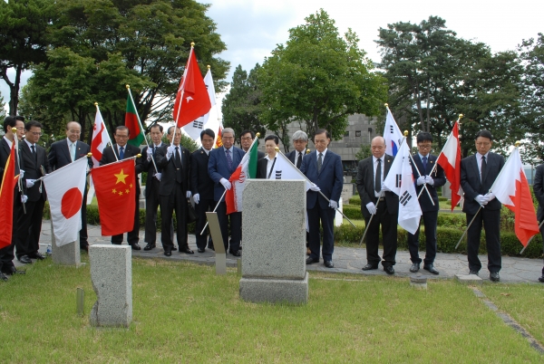 양화진을 찾은 한국기독교평신도총연합회 관계자들.