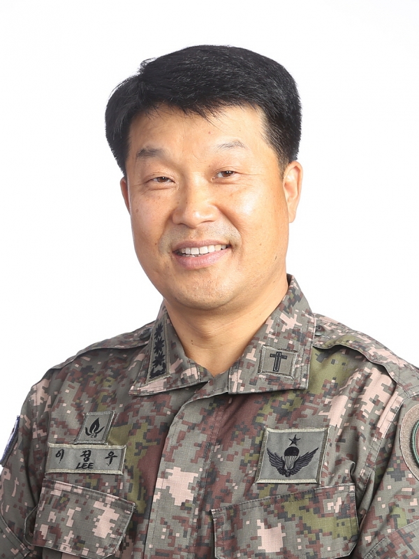 이정우 군종목사