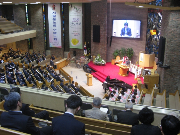 연동교회에서 열린 예장통합 서울동노회 수습노회의 모습. 이 날도 정족수미달로 산회됐다. 