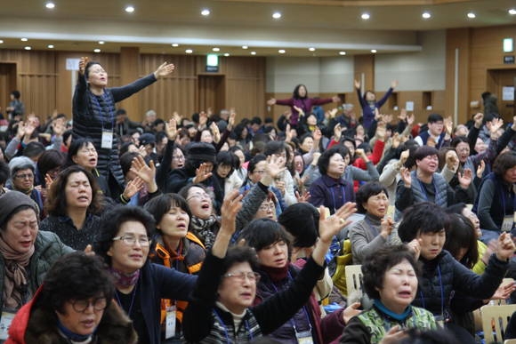 느헤미야 금식성회는 초교파적인 연합 금식성회로서 국가기도연합 주최로 1월 30일부터 2월 3일까지 화성시 흰돌산 수양관에서 진행됐다.