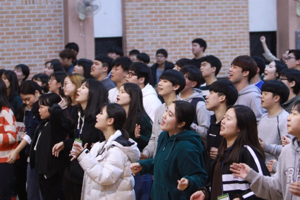 한국지역복음화협희회(총재 피종진 목사·대표회장 설동욱 목사)와 목회자사모신문(이사장 피종진 목사·발행인 설동욱 목사)이 공동주최하며 CTS 기독교TV, CBS, febc극동방송, 국민일보, 예정교회가 공동후원하여 진행된 ‘제30회 전국목회자자녀세미나’(이후 목자세)가 지난 2월 19일부터 21일까지 오산성은동산에서 진행되어 성료했다.