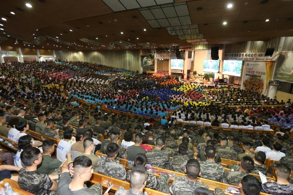 한국군종목사단(단장 김성일 목사)과 한국기독군인연합회(회장 정경두 합참의장, KMCF)가 경기도 파주 오산리최자실기념금식기도원(원장 권경환 목사)에서 21일부터 23일까지 '주여! 부흥을 주옵소서'(역대하 7:14)를 주제로 '제28회 6.25상기 기독장병 구국성회'를 개최했다. 