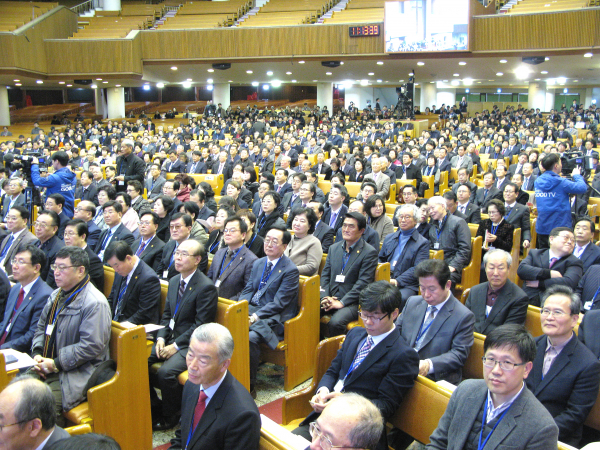 기하성 여의도순복음과 서대문 측이 20일 여의도순복음교회에서 통합 총회를 열고 하나 됨을 선언했다.