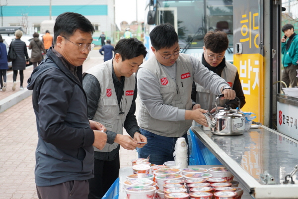 구세군 산불 피해현장 돕기