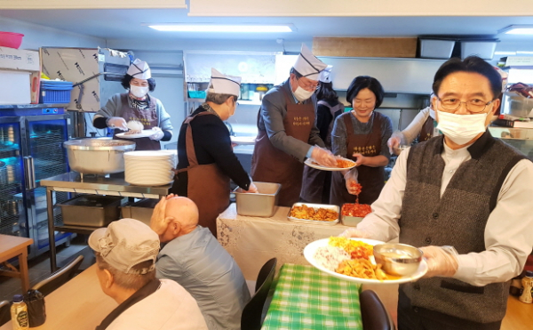 한교연 여성위, 2019 사랑의 밥퍼행사 진행