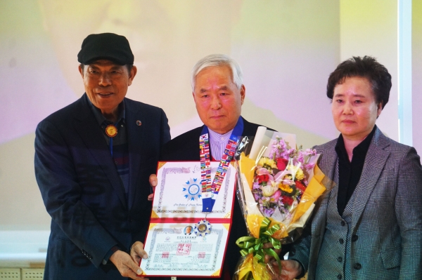 제1차 한국교회화요평화기도회 세기총 신년하례예배