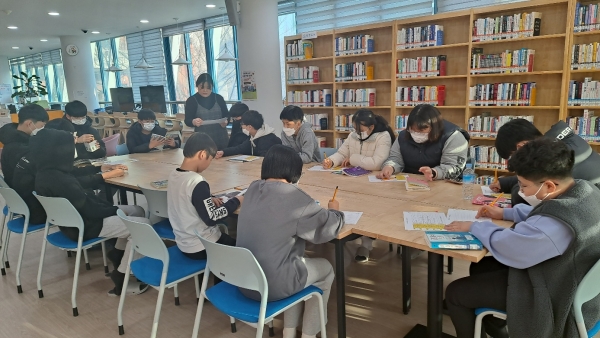 그루터기청소년작은도서관 독서활동