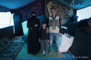 지진으로 집을 잃은 다이야(51세, 가명)씨와 가족들이 시리아 내 임시 텐트에 거주하고 있다