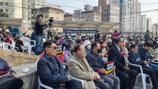 한국교회동성애반대교단연합(대표 한익상 목사), 서울시기독교총연합회(대표 김봉준 목사) 28일 서울시 은평구 소재 더불어민주당 박주민 의원 사무실 앞에서 ‘박주민 의원이 대표 발의한 평등에 관한 법률안 철회를 요구한다’는 제목으로 집회를 개최했다.