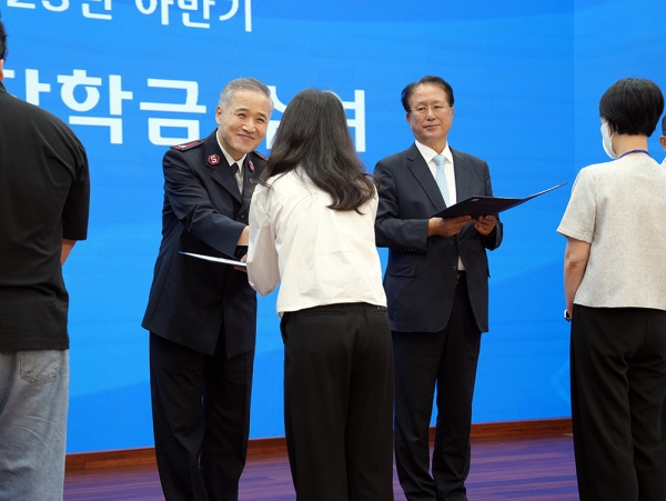 구세군 인류 발전에 기여할 기독인재 양성의 꿈 <2023 하반기 만영장학회 장학금 수여식>