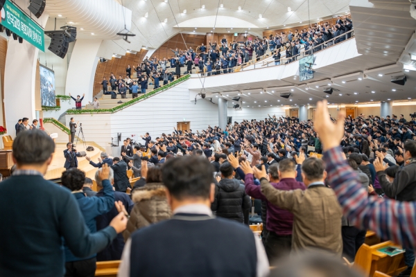 대한예수교장로회 합동(이하 예장합동) 108회 총회(총회장 오정호 새로남교회 담임) 교회여일어나라위원회(위원장 고석찬 목사)는 18일 새로남교회에서 한국교회 목회자들을 세우기 위한 첫 행사로 원데이(One Day) 송년말씀축제 ‘한국교회 목회자여 일어나라’를 개최했다. 