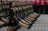 북한여군행진