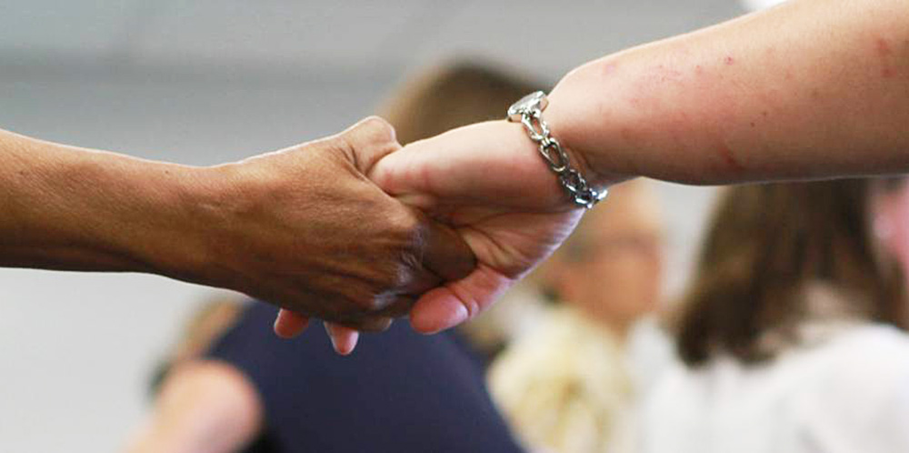 우리가 만나는 모든 사람과 사물에 대해 보호(배려)와 책임과 존경(존중)과 지식(이해)을 바탕으로 한, ‘주는’ 사랑을 실천할 때 우리의 삶 자체가 성경에 ‘주는 것이 받는 것보다 복이 있다’(행 20:35) 하신 말씀대로 사랑으로 충만해질 것이다.