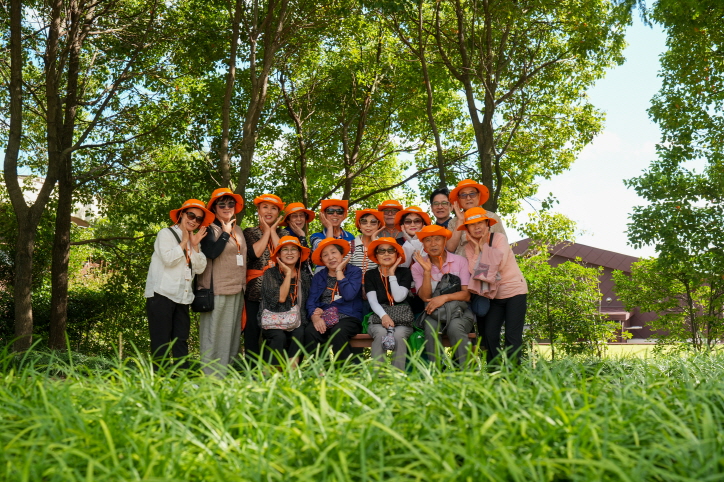 사랑의장기기증운동본부는 GKL사회공헌재단의 지원으로 김 씨와 같은 뇌사 장기기증인 유가족 18가정 34명이 ‘GKL과 함께하는 우리가족 행복여행’에 참여해 9월 19일부터 21일까지 전남 순천과 여수 일대에서 치유와 회복의 시간을 가졌다