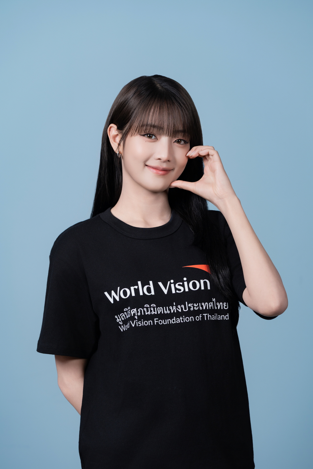 월드비전 ‘리즌(Reason)’ 캠페인에 동참한 ‘i-dle(아이들)’의 멤버 민니의 모습