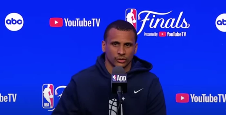 보스턴 셀틱스 조 마줄라 감독