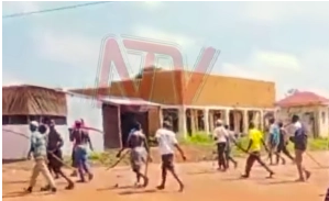 우간다 윔베에서 벌어진 돼지고기 판매 반대 무슬림 시위가 폭력사태로 이어졌다