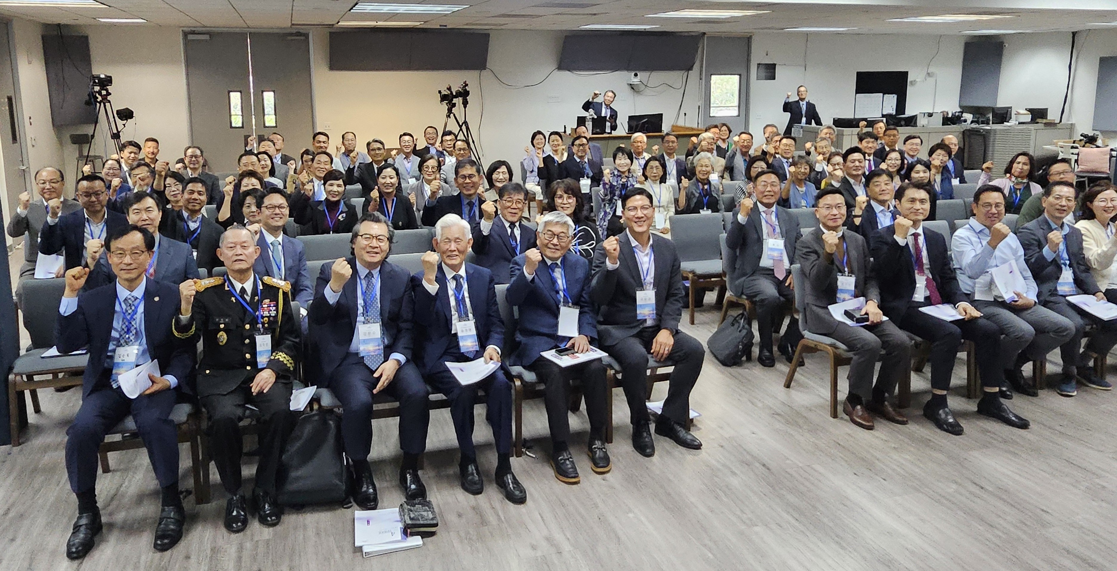 제1기 위 브릿지 감사예배