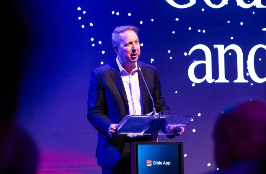 유버전 창립자이자 CEO인 바비 그루네왈드