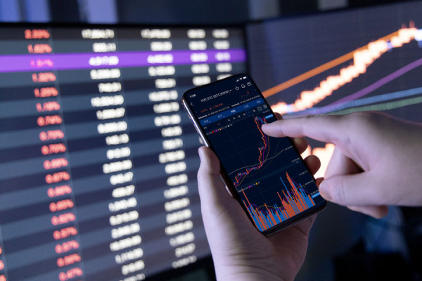 근로소득 한계 부딪힌 청년들 고위험 투자 몰린다