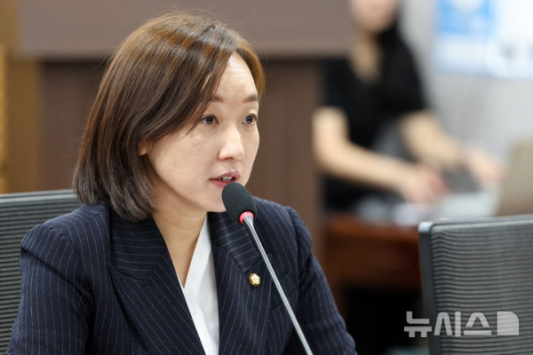 민주당 '조희대 탄핵 심각하게 바라봐'