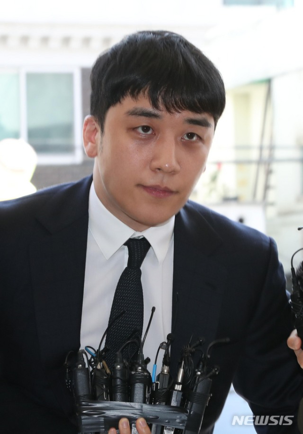 빅뱅 출신 승리, 법적 부부 상태…내년 초 출산 예정