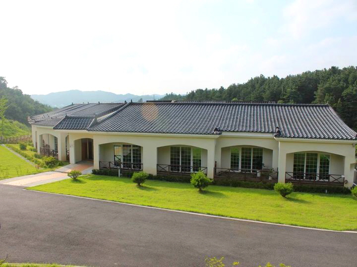 충남 예산군 아름다운집 전경