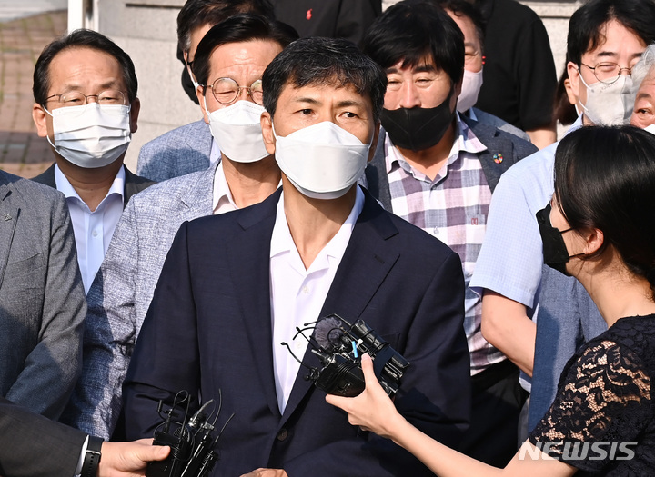 '안희정 사건' 피해자, 충남도 소송비용 청구에 '반발'