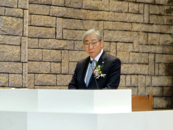 윤동섭 총장