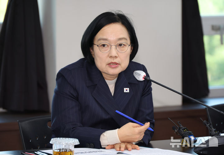 한성숙 총리, 순직 소방관 애도 "안전 개선할 것"