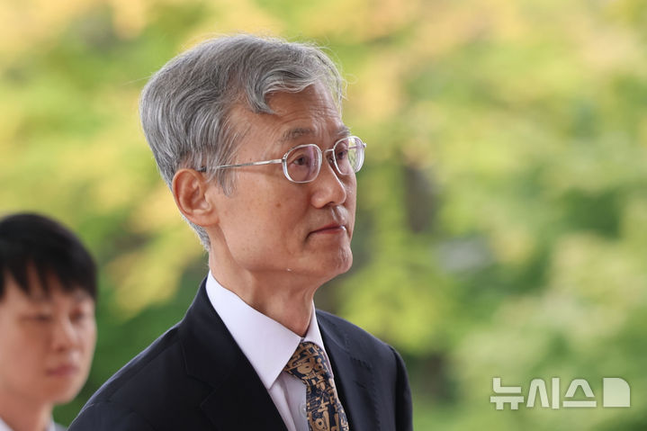 민주당 '조희대 탄핵' 검토 착수…국민의힘 강력 반발