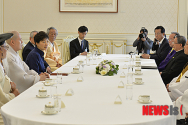 종교지도자 만나는 박근혜 대통령