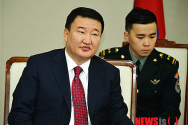 김관진 국방장관과 면담하는 몽골 국방장관
