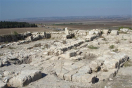 고도(古都) 므깃도의 폐허 / Ruins atop Tel Megiddo