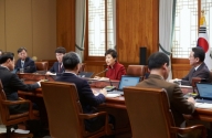 박근혜 대통령이 25일 오전 청와대에서 열린 수석비서관회의