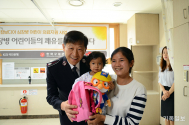 김필수 구세군 사령관과 캄포디아 심장병 치료 어린이