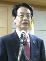 제100회기 특별사면을 선포하고 있는 예장통합 총회장 채영남 목사.