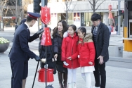 한국구세군(사령관 김필수)은 지난 12월 31일로 2017년 자선냄비 거리모금이 종료되었다고 밝혔다. 이번 자선냄비 집중모금 기간(2017년 11월 30일 ~ 12월 31일) 동안 모금된 국민의 성금은 작년보다 5% 증가된 63억 3600여만원으로 집계되었다(거리모금 34억 3400여만원, 기업모금 26억 1100여만원, 온라인과 외부교회 모금 등).