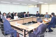 한국기독교총연합회 청소년위원회가 최근 회의를 열고, 청소년들을 바르게 인도하고 교육하는 일을 진행해 나가기로 결의했다.