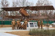 한인비행학교 기념조형물