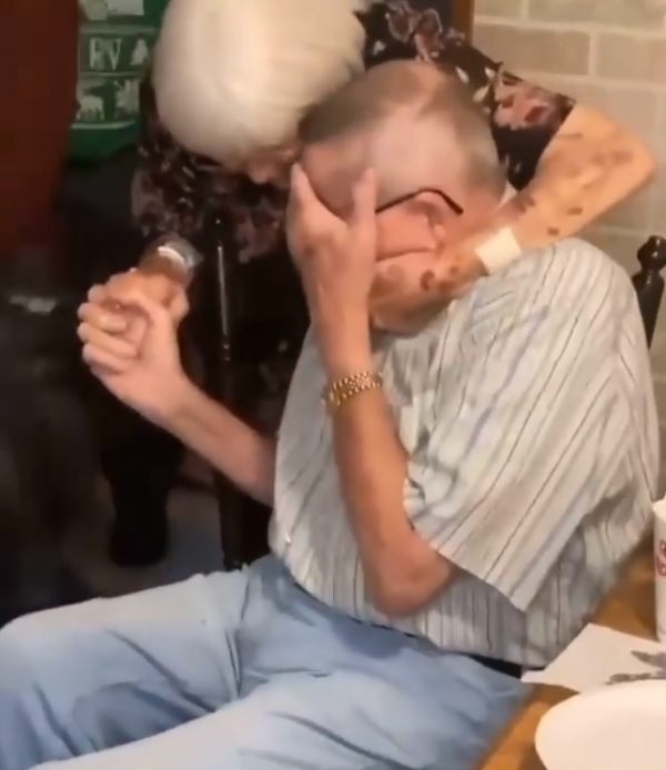 인스타그램 wonderful.world.pic  할아버지와 할머니의 오랜사랑