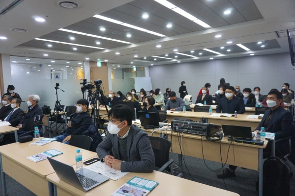 한국성과학연구협회(회장 민성길)는 제2회 성과학 콜로키움을 20일 오후 서울 한신인터밸리에서 개최했다. 