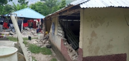 아이티 남부를 강타한 지진으로 8만 채에 달하는 주택이 붕괴됐다