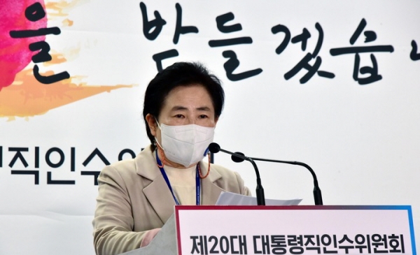 신용현 제20대 대통령직인수위원회 대변인이 28일 오후 서울 통의동 인수위 기자회견장에서 부처 업무보고 일정 등 향후 계획에 대해 발표하고 있다. ⓒ뉴시스