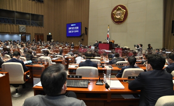 지난 12일 서울 여의도 국회에서 더불어민주당 제83차 정책의원총회가 열리던 모습. ⓒ뉴시스