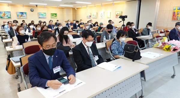 한국신학연합회 임시총회 및 이·취임감사예배