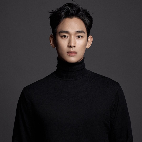 배우 김수현 프로필 사진